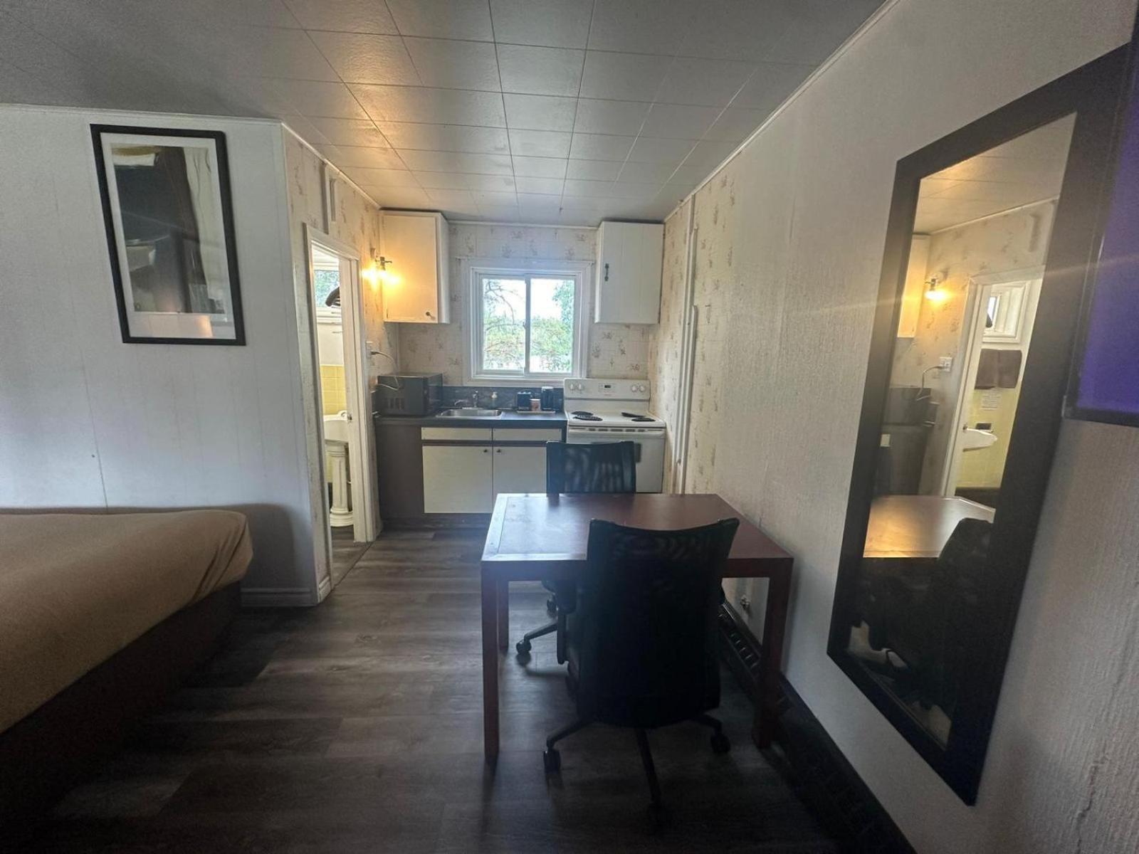 Pine Ridge Motel Timmins Zewnętrze zdjęcie
