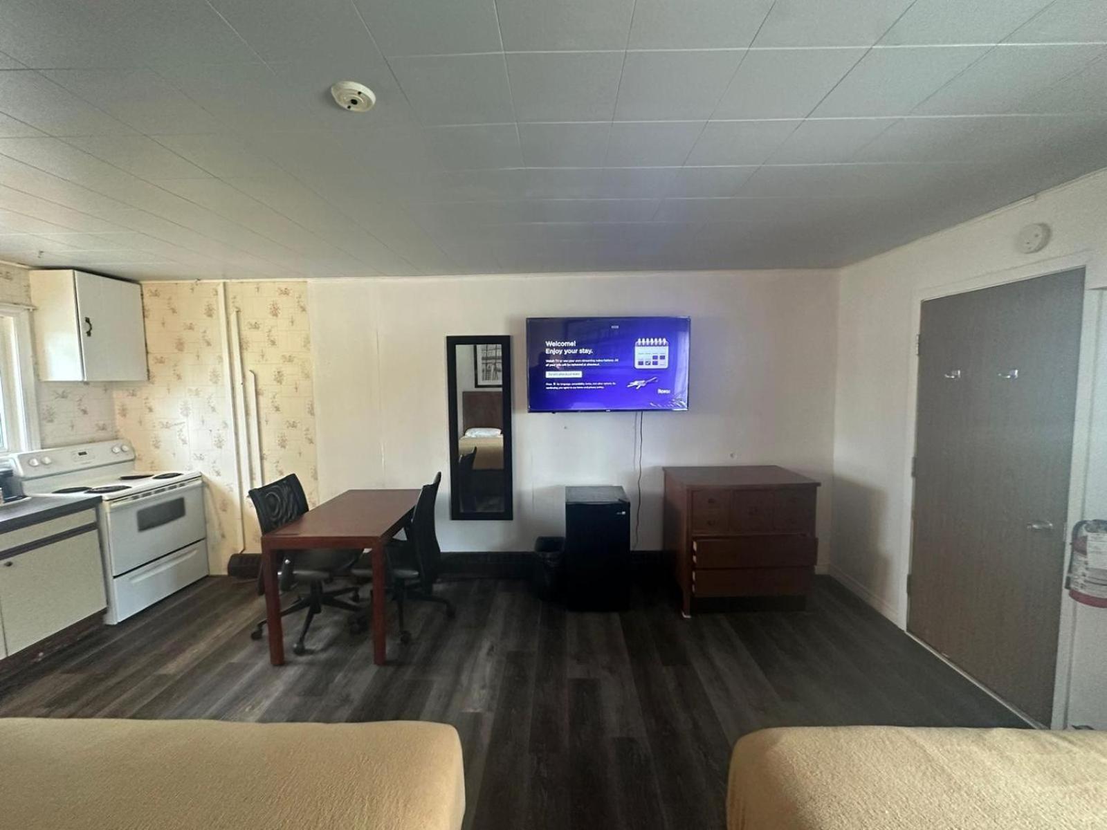 Pine Ridge Motel Timmins Zewnętrze zdjęcie