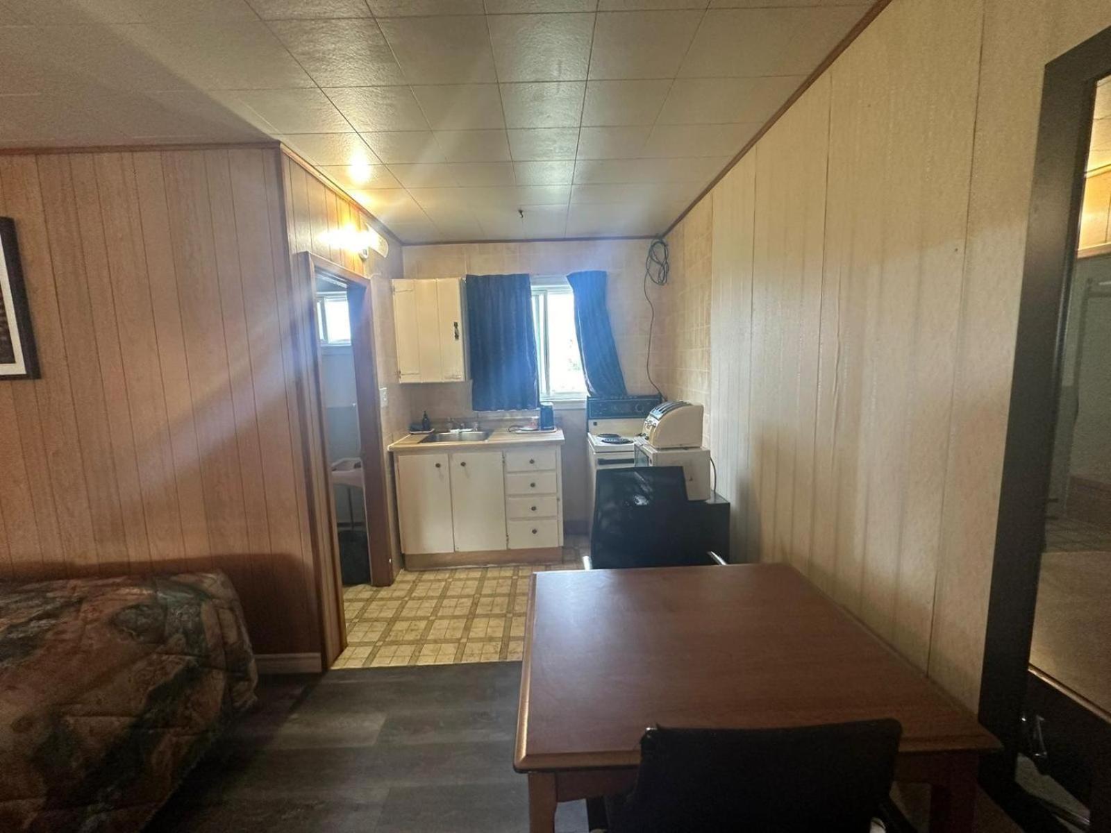 Pine Ridge Motel Timmins Zewnętrze zdjęcie