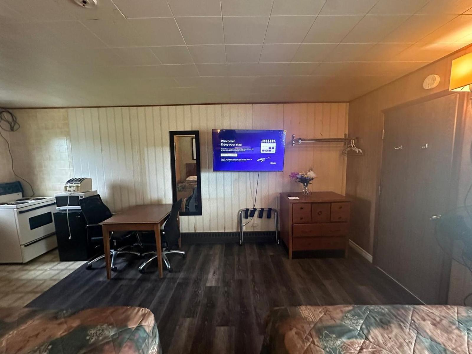Pine Ridge Motel Timmins Zewnętrze zdjęcie