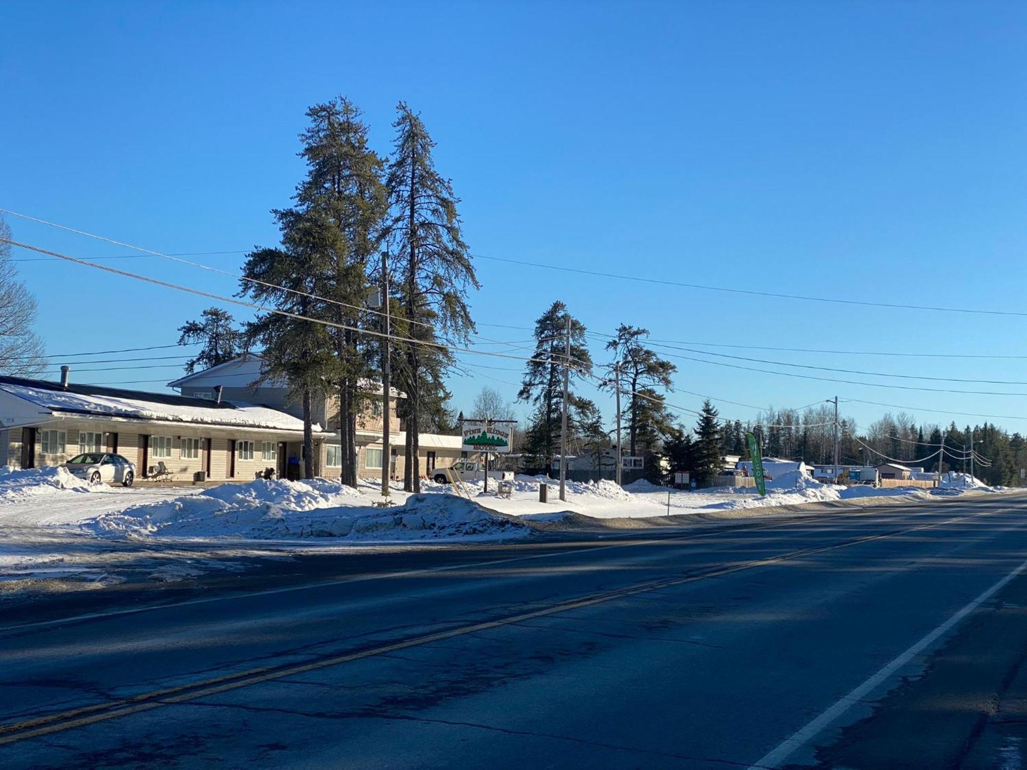 Pine Ridge Motel Timmins Zewnętrze zdjęcie