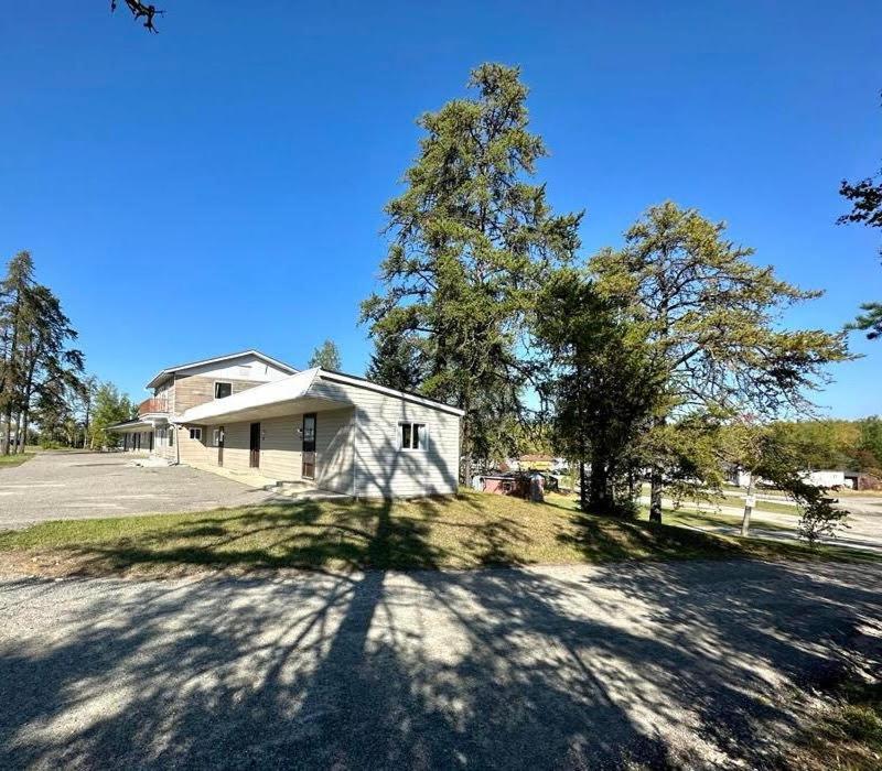 Pine Ridge Motel Timmins Zewnętrze zdjęcie
