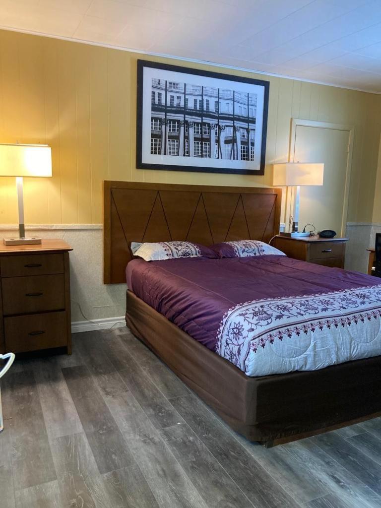 Pine Ridge Motel Timmins Zewnętrze zdjęcie